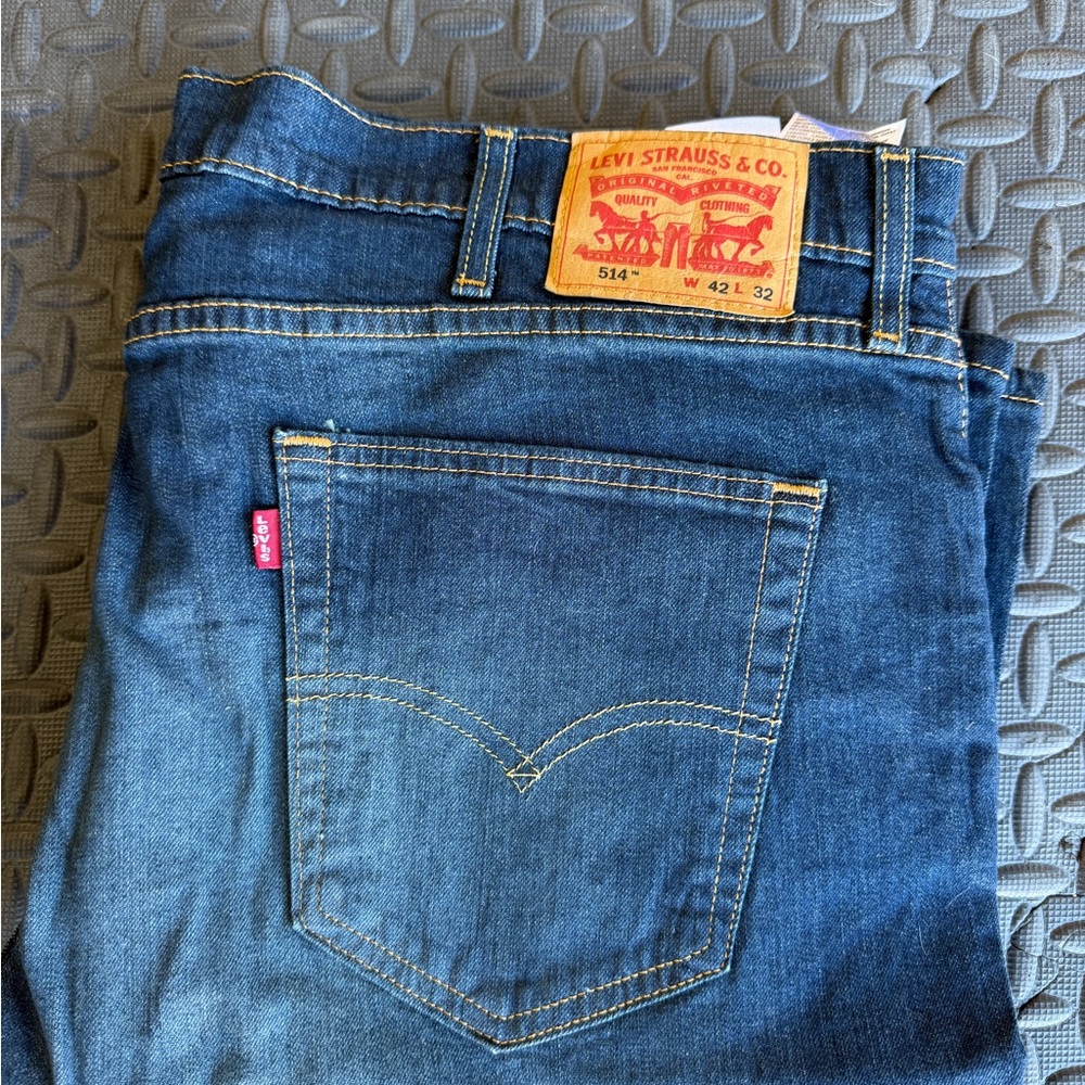 Levi's Men's 42 x 32 Straight Jeans in Dark Blue Denim